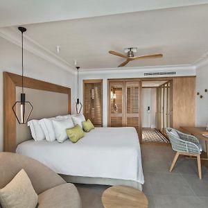 Deluxe Zimmer mit Kingsize-Bett und mit Strandblick